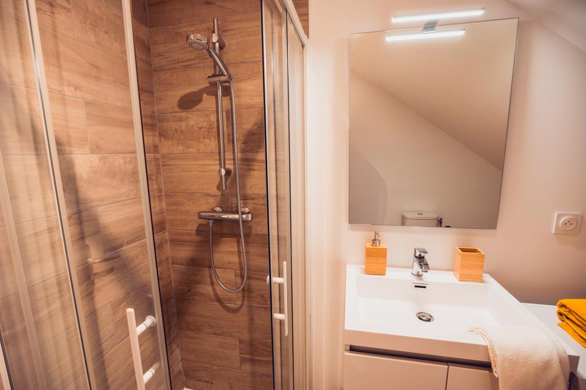 Loft Lumineux Tres Spacieux - Parking Gratuit Chateauroux Ngoại thất bức ảnh